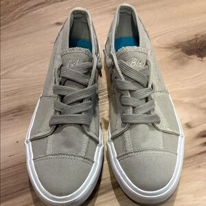 Blowfish Malibu Women's Olive/gray  Canvas Low-Top Sneakers